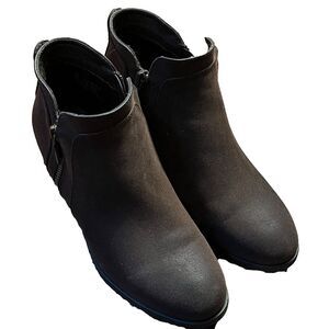 Elegant Brown Ankle Boots